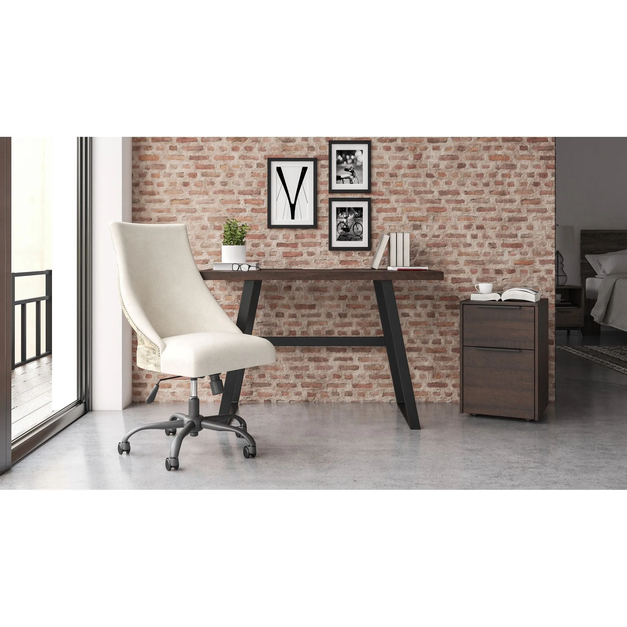 Camiburg Desk