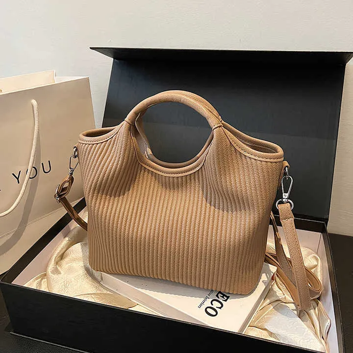Tote Bag Large Capacity Bag Fashionable-حقيبة حمل كبيرة السعة