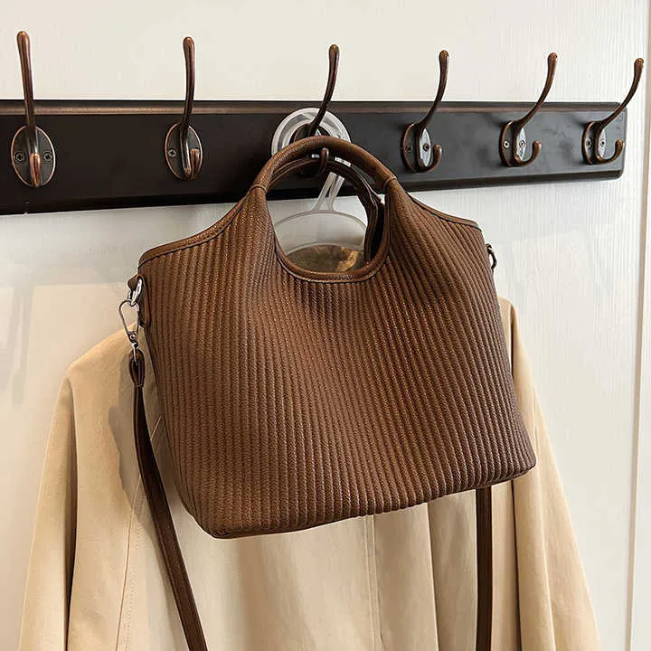 Tote Bag Large Capacity Bag Fashionable-حقيبة حمل كبيرة السعة