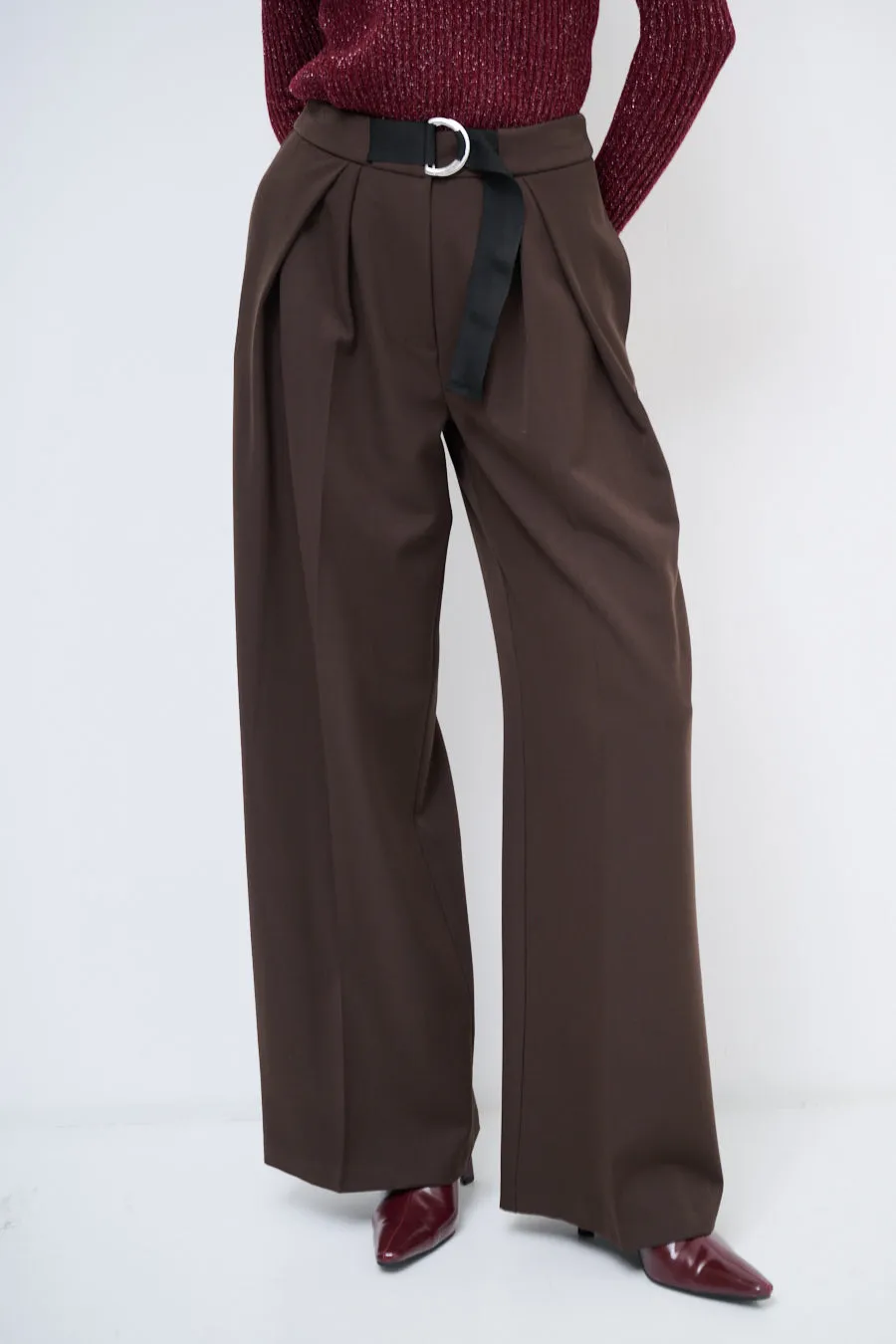 Wide-leg pleated trousers with belt wholesale