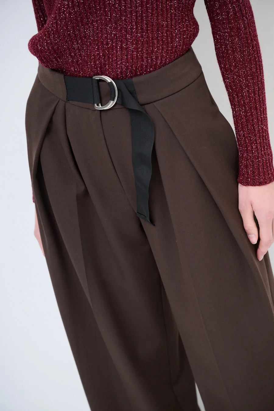 Wide-leg pleated trousers with belt wholesale